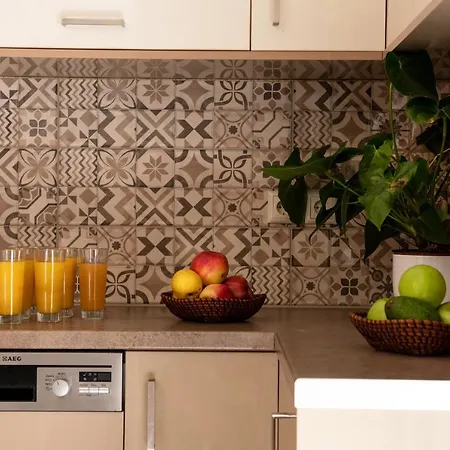 Casa Dell * Petrití