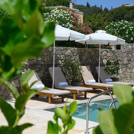 Casa Dell * Petrití